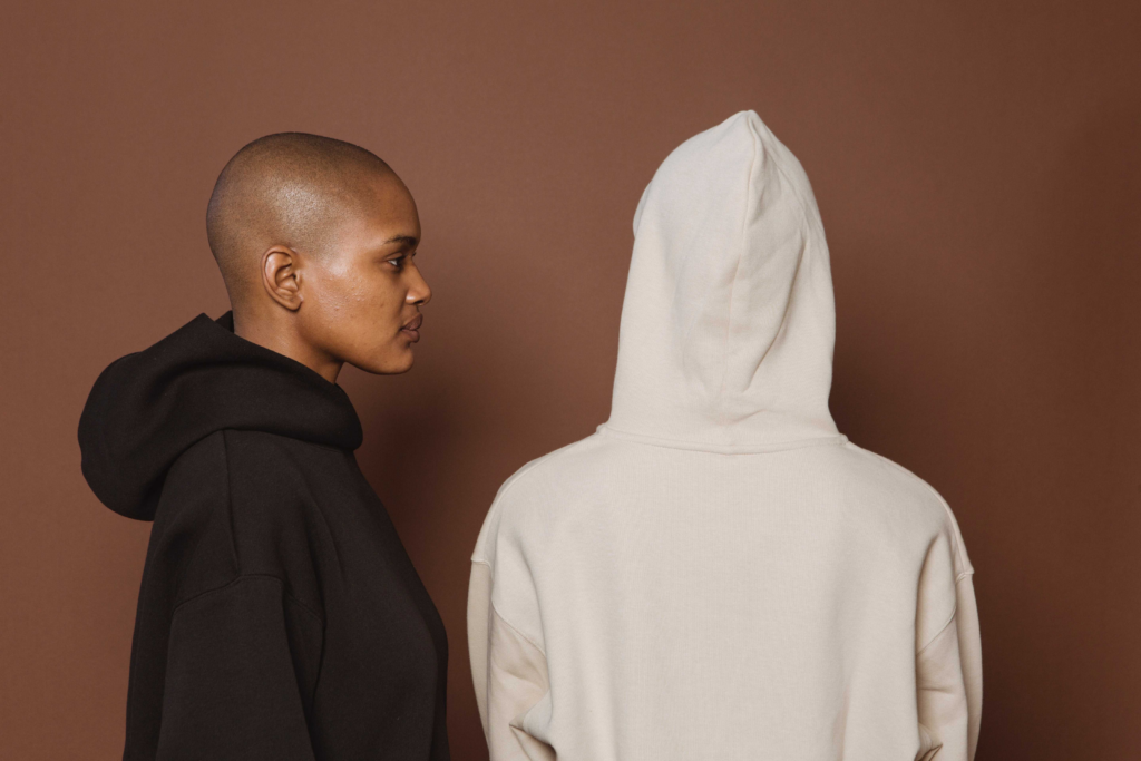 The Evolution of Hooded Sweatshirts in Modern Fashion